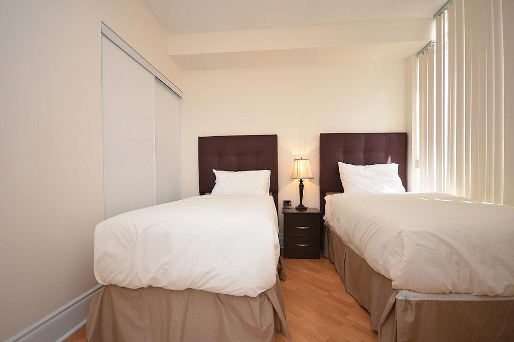 Downtown Mississauga Executive Suites Sq1 Luaran gambar